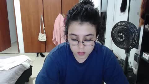 Snapshot of rivadeneira222 chatting on September 15, 2:46 am PeachSalinger online show from September 15, 2:46 am