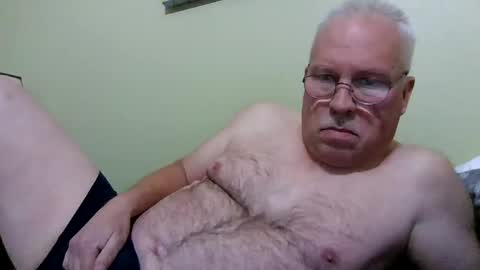 rodstud641 online show from January 10, 11:29 pm