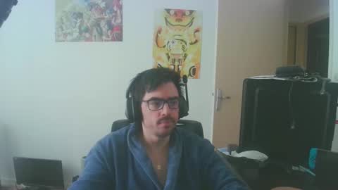 Snapshot of romainb72 chatting on February 18, 12:49 pm romainb72 online show from February 18, 12:49 pm
