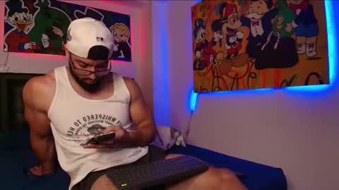 Snapshot of roman_lux chatting on February 11, 5:29 pm Roman Lux online show from February 11, 5:29 pm
