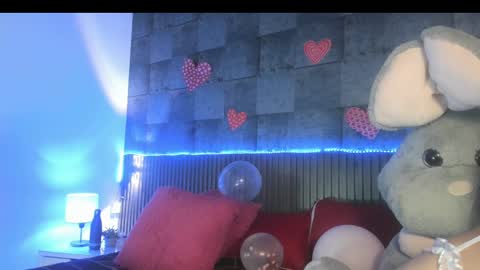 Snapshot of rominnakonde chatting on February 15, 7:50 pm Rominna online show from February 15, 7:50 pm