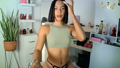 Snapshot of rosalindasexy chatting on March 11, 1:16 am Rosalinda online show from March 11, 1:16 am