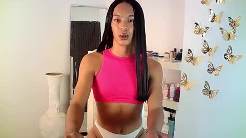 Snapshot of rosalindasexy chatting on February 24, 1:13 am Rosalinda online show from February 24, 1:13 am