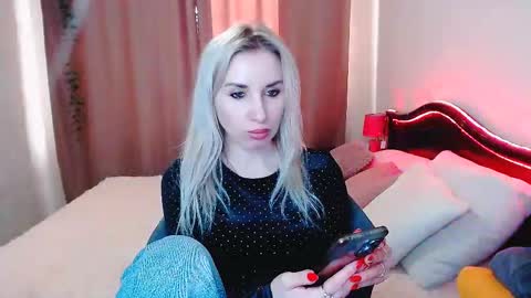 Snapshot of rose__shine chatting on January 28, 10:34 am rose shine online show from January 28, 10:34 am