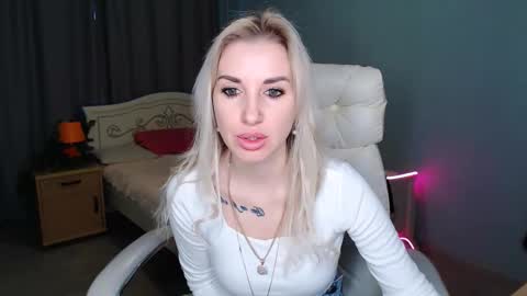 Snapshot of rose__shine chatting on February 5, 11:02 am rose shine online show from February 5, 11:02 am
