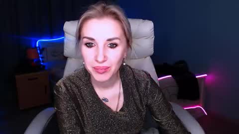 Snapshot of rose__shine chatting on January 25, 10:08 am rose shine online show from January 25, 10:08 am
