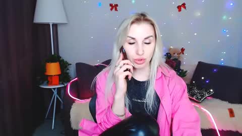 Snapshot of rose__shine chatting on February 15, 1:16 pm rose shine online show from February 15, 1:16 pm