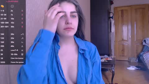 Snapshot of roselina_ chatting on December 31, 8:37 am Rose online show from December 31, 8:37 am