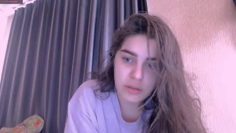 Snapshot of roselina_ chatting on February 26, 7:02 am Rose online show from February 26, 7:02 am