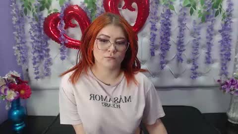 Snapshot of roselyn_arnold chatting on February 19, 6:00 pm Julieta online show from February 19, 6:00 pm