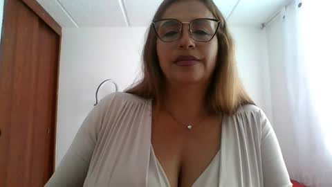 Snapshot of rossanalionheart chatting on February 26, 7:21 pm Rossana online show from February 26, 7:21 pm