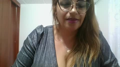 Snapshot of rossanalionheart chatting on February 7, 11:03 pm Rossana online show from February 7, 11:03 pm