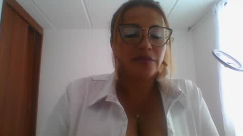 Snapshot of rossanalionheart chatting on January 17, 7:38 pm Rossana online show from January 17, 7:38 pm