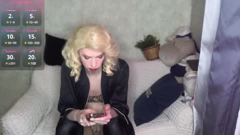 Snapshot of rossir chatting on March 5, 3:40 pm rossir online show from March 5, 3:40 pm