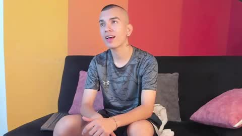 Snapshot of rowancley chatting on September 11, 12:28 pm Rowan online show from September 11, 12:28 pm