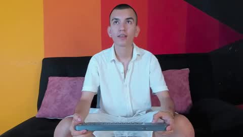 Snapshot of rowancley chatting on September 10, 12:17 pm Rowan online show from September 10, 12:17 pm