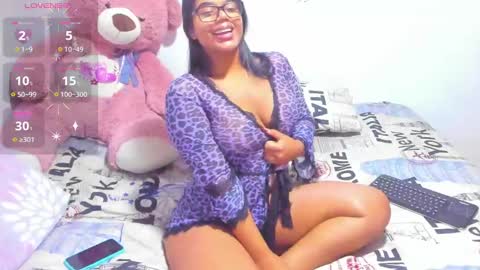 Snapshot of rox851528 chatting on March 8, 8:44 am Rox online show from March 8, 8:44 am