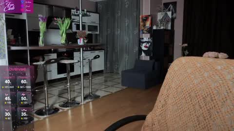 Snapshot of roxana_brooks chatting on March 7, 7:38 pm Roxana online show from March 7, 7:38 pm