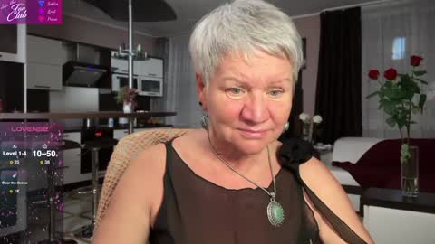 Snapshot of roxana_brooks chatting on February 1, 8:37 pm Roxana online show from February 1, 8:37 pm