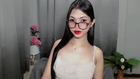 Roxie online show from February 25, 11:15 pm