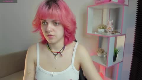 Snapshot of roxy_woow chatting on March 6, 1:05 am Roxy GMT3 1100-1700 MonTueThuFriSat online show from March 6, 1:05 am