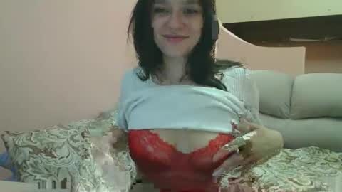 Snapshot of roza05x chatting on September 16, 6:33 pm Roza05x online show from September 16, 6:33 pm