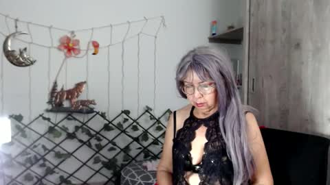 Snapshot of ruth_blue21 chatting on February 22, 5:55 am ruth_blue21 online show from February 22, 5:55 am