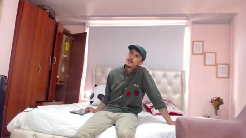 ryan online show from February 6, 8:02 pm