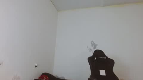 Snapshot of ryan_warren18 chatting on December 11, 2:44 pm RYAN online show from December 11, 2:44 pm