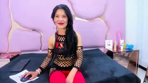 saamanthaortizz online show from September 17, 6:39 am