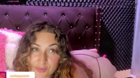 Snapshot of saara__queen chatting on March 6, 3:35 am saara__queen online show from March 6, 3:35 am