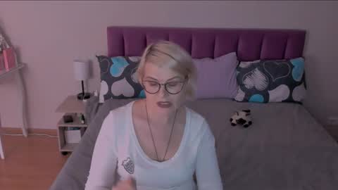 Sabrina MacMarren online show from February 22, 6:41 pm