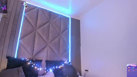 Snapshot of sabrinaspell_ chatting on March 12, 5:38 pm S A B R I N A online show from March 12, 5:38 pm
