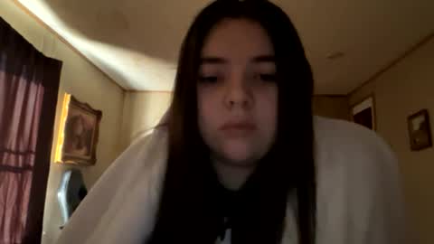Kate Loves online show from February 21, 4:05 pm