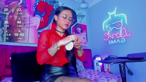 Snapshot of sallybrown_ chatting on January 10, 10:06 am miss Sally online every night from 1am to 8am Colombia time online show from January 10, 10:06 am