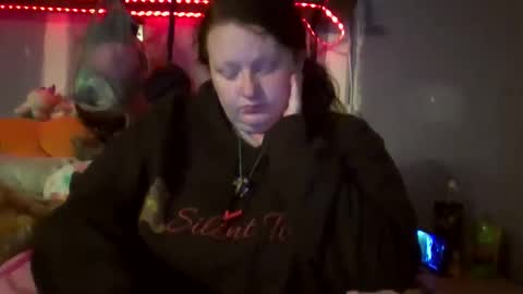 sallyrose1992 online show from September 17, 2:26 am
