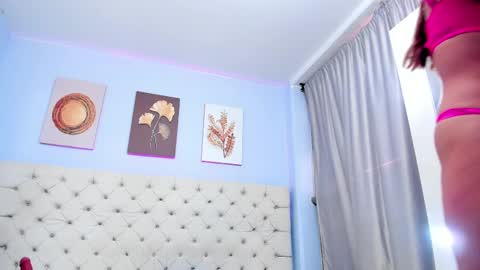Snapshot of salomee_foxx_ chatting on February 14, 9:53 pm Salome online show from February 14, 9:53 pm