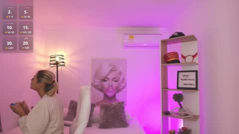 Snapshot of saloomee__ chatting on February 11, 11:09 am SALOME online show from February 11, 11:09 am