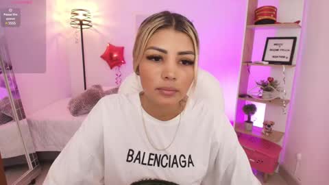 Snapshot of saloomee__ chatting on February 17, 11:44 am SALOME online show from February 17, 11:44 am