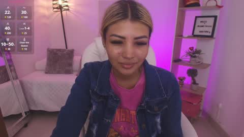 Snapshot of saloomee__ chatting on February 13, 11:06 am SALOME online show from February 13, 11:06 am
