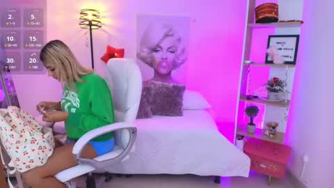 Snapshot of saloomee__ chatting on February 24, 11:43 am SALOME online show from February 24, 11:43 am