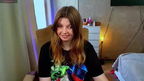 Snapshot of salut_love chatting on September 17, 1:36 pm Ruby online show from September 17, 1:36 pm