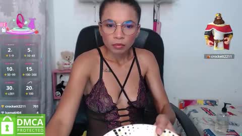 Snapshot of samanthaa_queen chatting on September 12, 1:35 pm sam online show from September 12, 1:35 pm