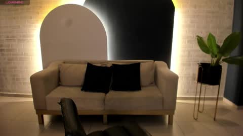 samanthaconnorx online show from September 15, 8:32 pm