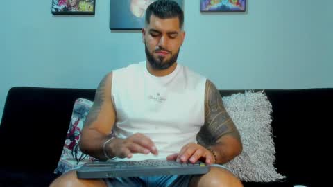 samir_hazard online show from February 2, 2:06 am