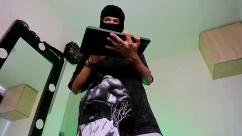 Snapshot of samuel_suarez chatting on September 17, 9:07 pm online show from September 17, 9:07 pm