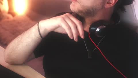 Sanders online show from March 1, 2:37 am