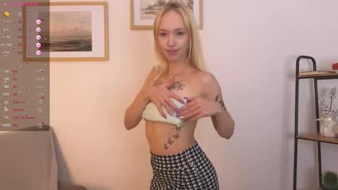 Vicki online show from September 13, 6:43 pm