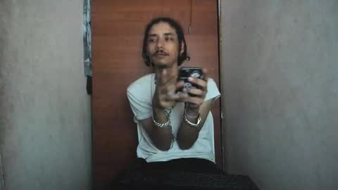 Snapshot of santiagoxxxtreme_ chatting on January 4, 12:16 pm Santiago online show from January 4, 12:16 pm