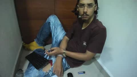 Snapshot of santiagoxxxtreme_ chatting on December 23, 7:06 am Santiago online show from December 23, 7:06 am